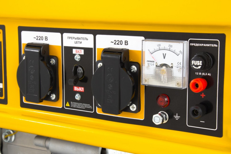 Генератор бензиновый GE 4000, 3,5 кВт, 220 В/50 Гц, 15 л, ручной старт Denzel